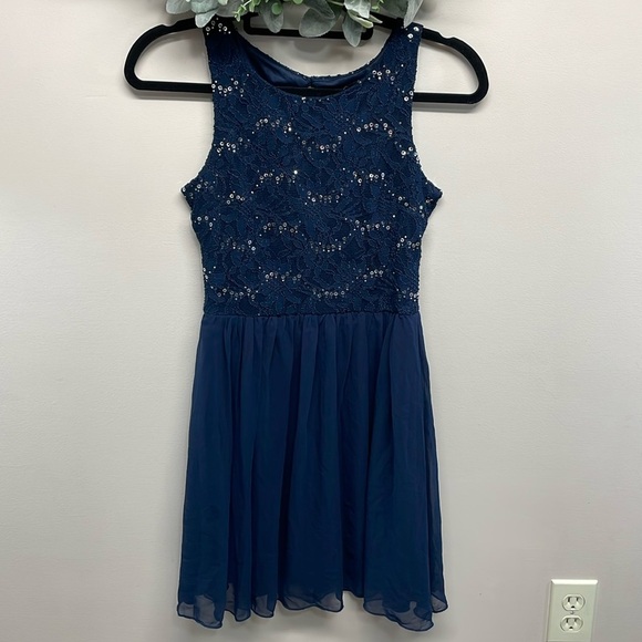 NWT Speechless Navy Cocktail Dress Lace Sequin Cutout Back Detail Chiffon 3 - Picture 1 of 16